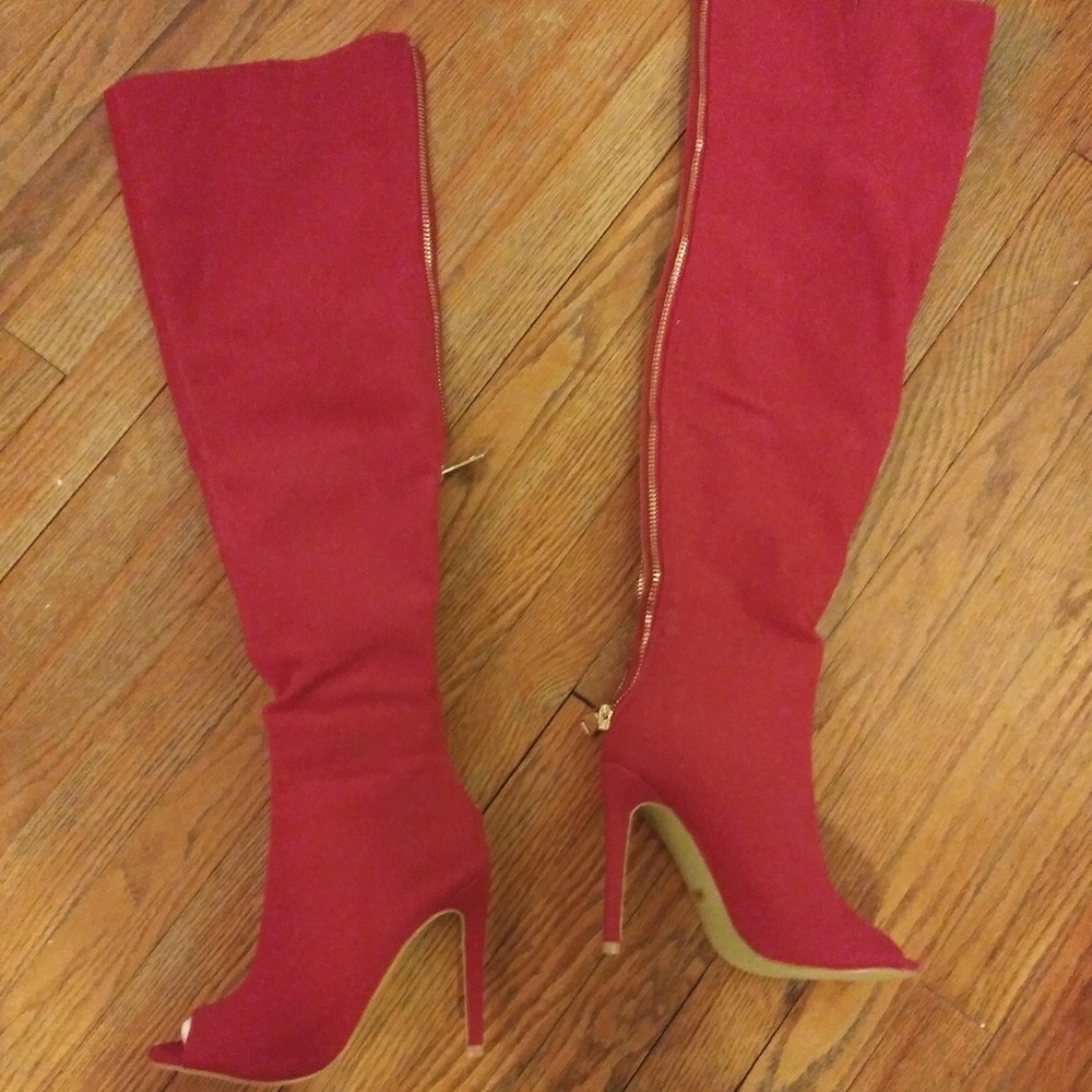 🚫🚫🚫 SOLD 🚫🚫🚫 NWOT thigh boots